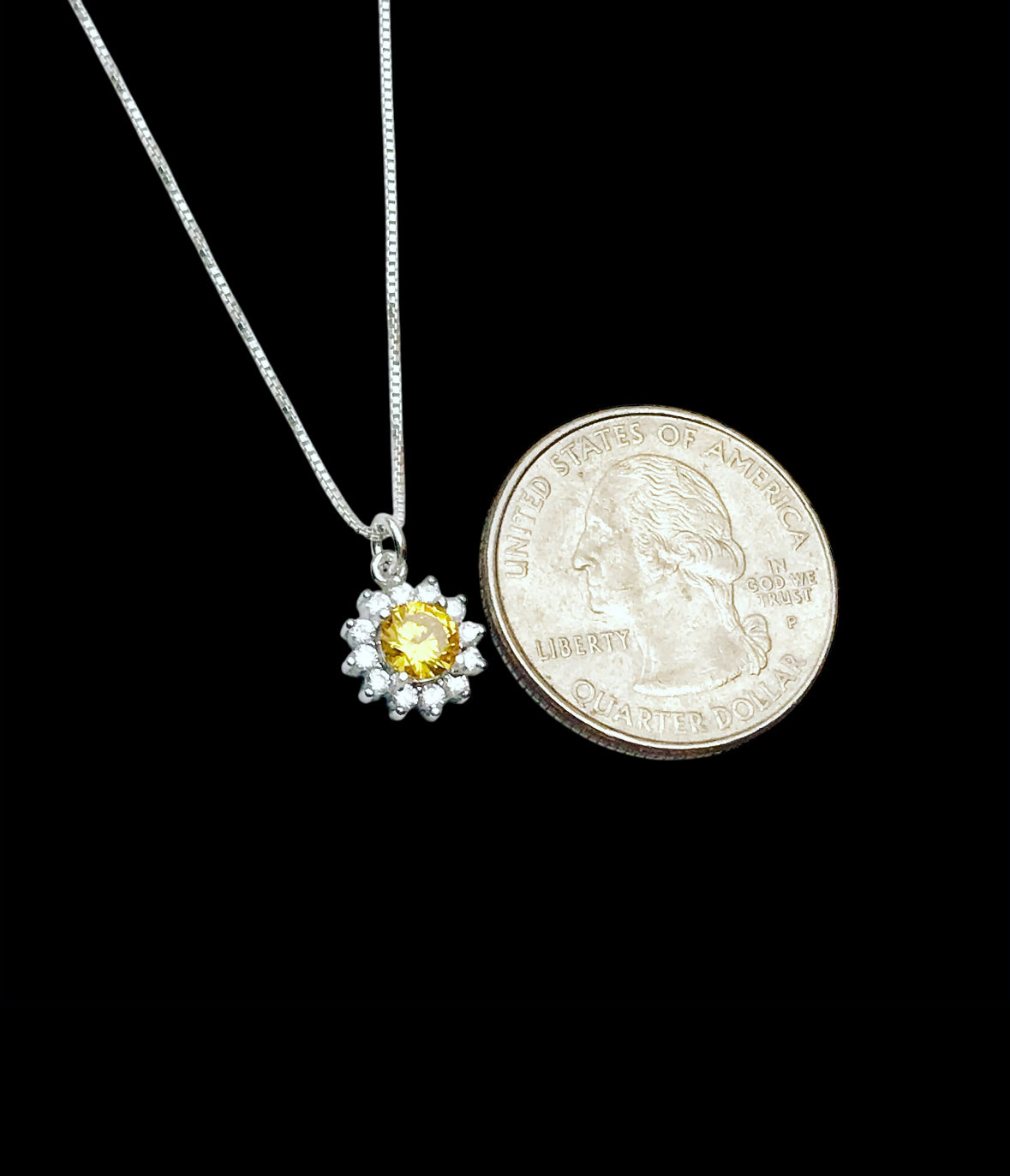 Tiny Daisy Necklace
