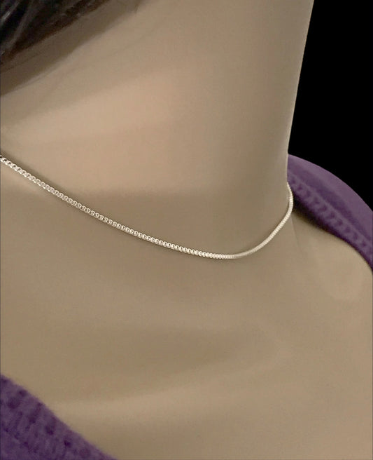 Box Chain Choker